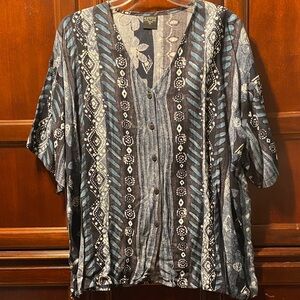 Revue women’s Blue and Black Patterned button up short sleeve size 2X Shirt